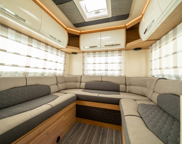 2020 Roller Team Auto-Roller 746 Automatic Motorhome Lounge