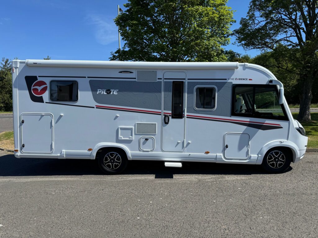 Pilote Evidence G740FC