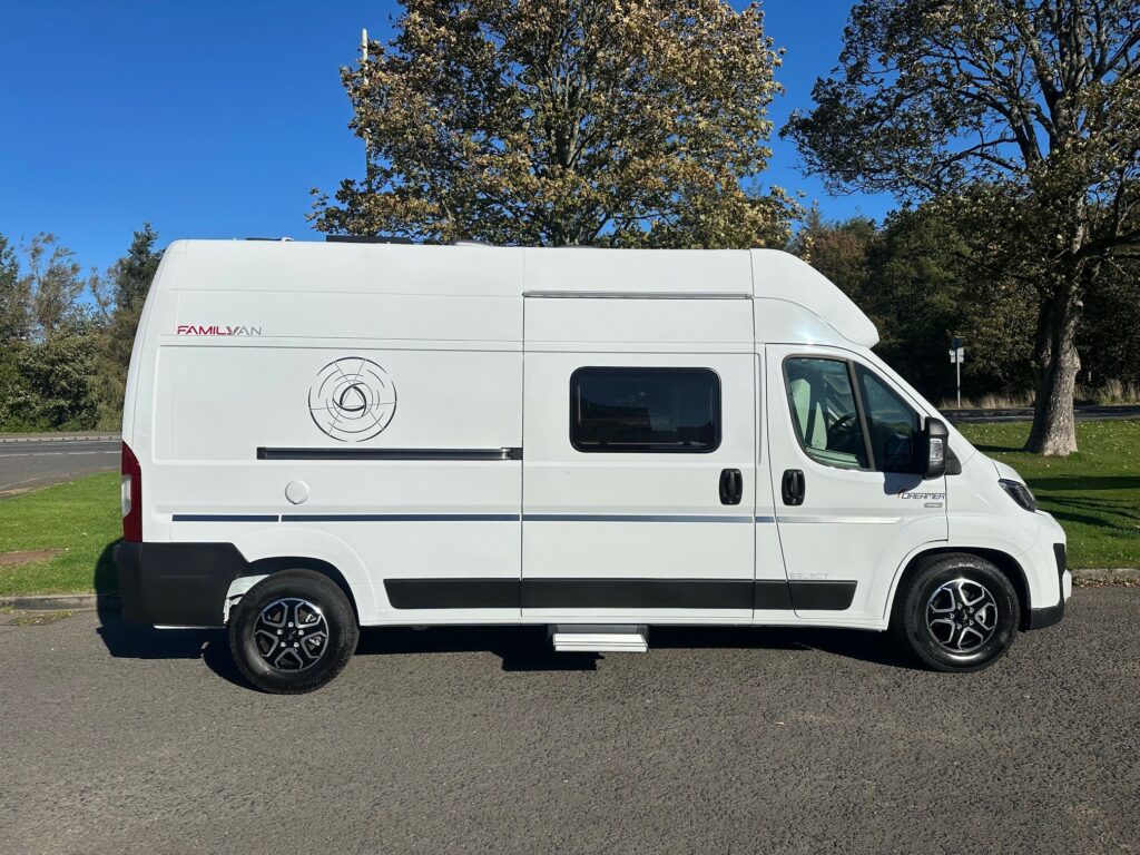 Dreamer Select Family Van