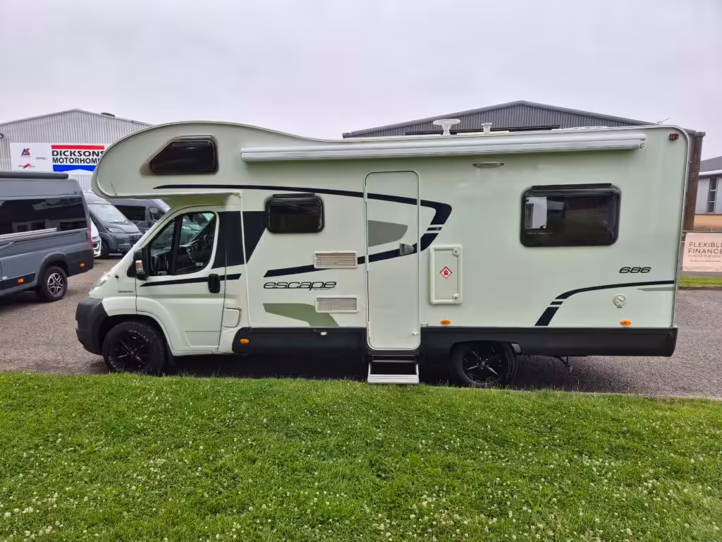 Swift Escape 686
